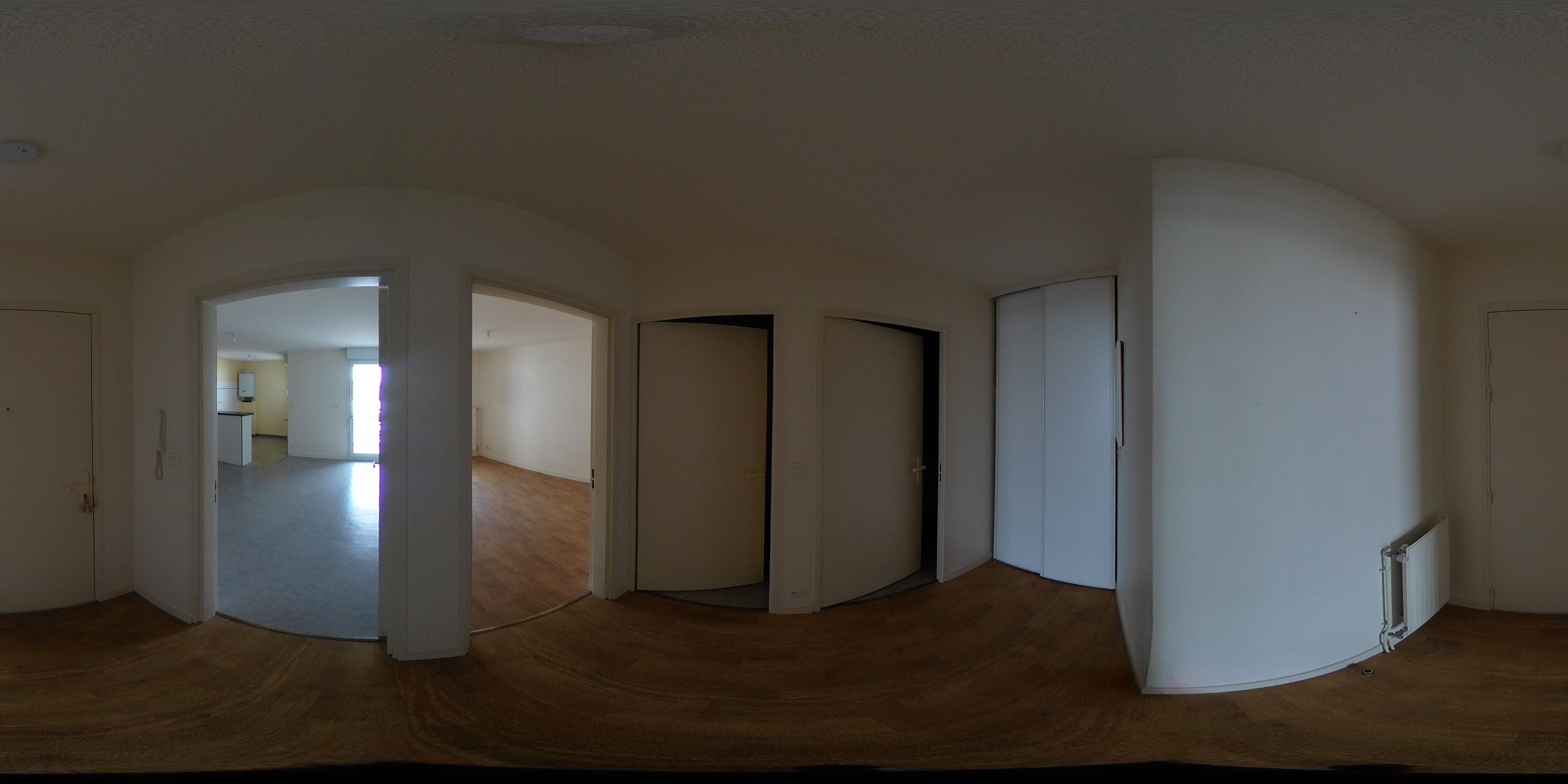 Type Il au 48 et 50 avenue Jacques Cœur porte 10 au 2ème étage à